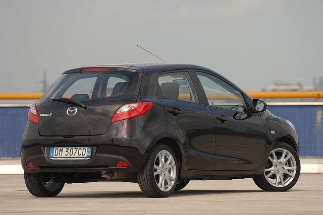 mazda 2 10