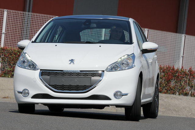 peugeot 208 ehdi 36