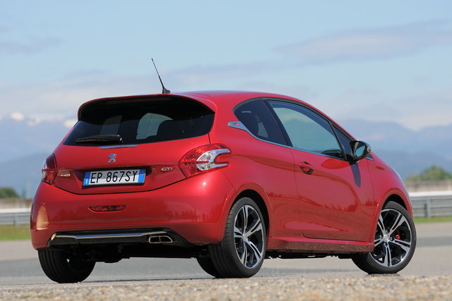 peugeot 208 gti 46
