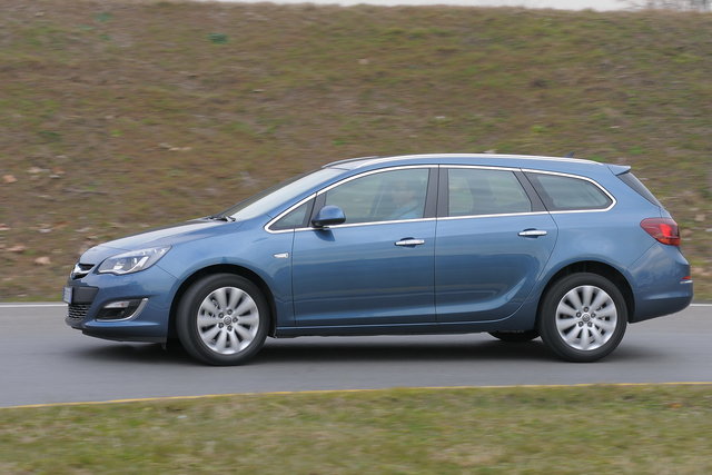 opel astra sports tourer cdti 48