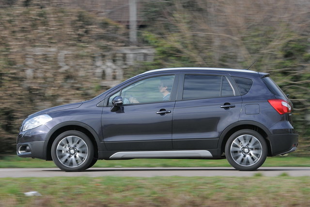 suzuki scross 2014 56