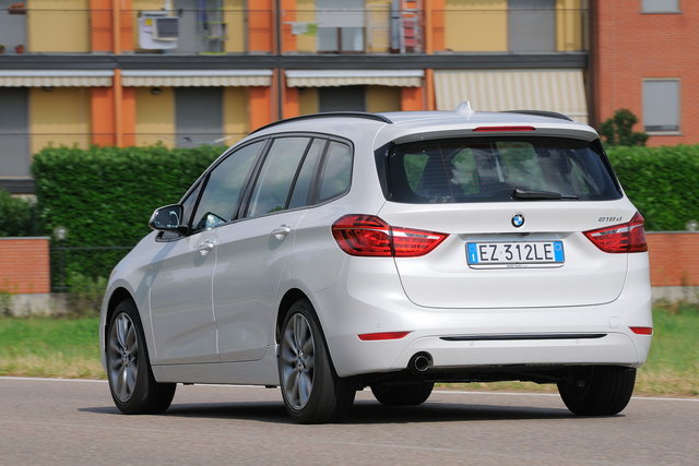 bmw 218d gran tourer 53
