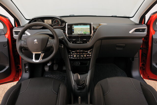 peugeot 208 bluehdi 19
