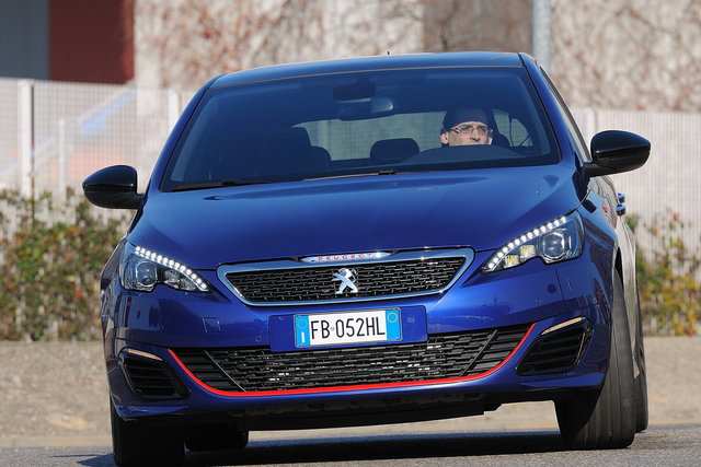 peugeot 308 gti prova 57