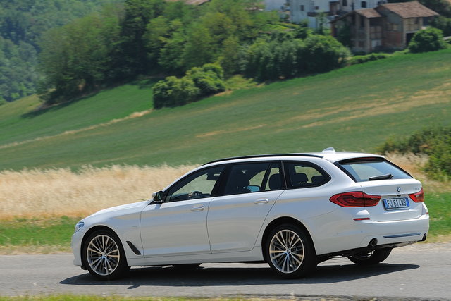 bmw serie 5 530d touring 2017 09 prova 58