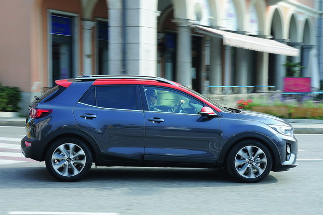 kia stonic 16 crdi 2017 12 55