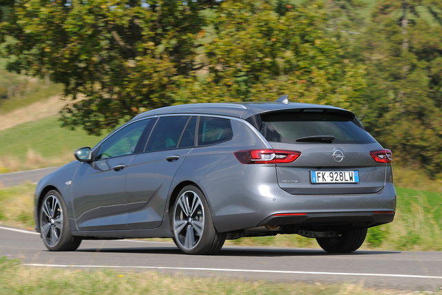 opel insignia sport tourer 2018 02 48