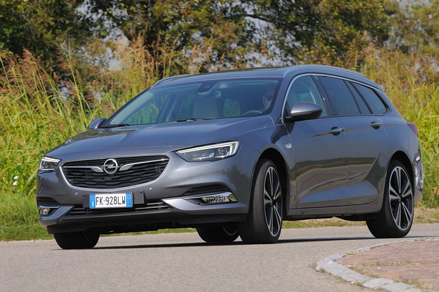 opel insignia sport tourer 2018 02 54