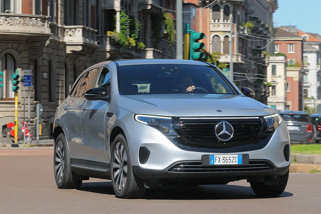 mercedes eqc prova 2019 12 03