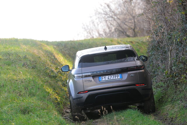 range rover evoque prova 2020 aprile 08