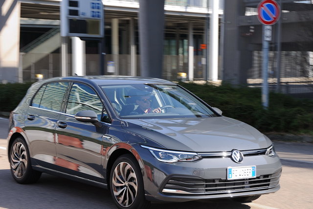 volkswagen golf 15 etsi prova 2020 04 08