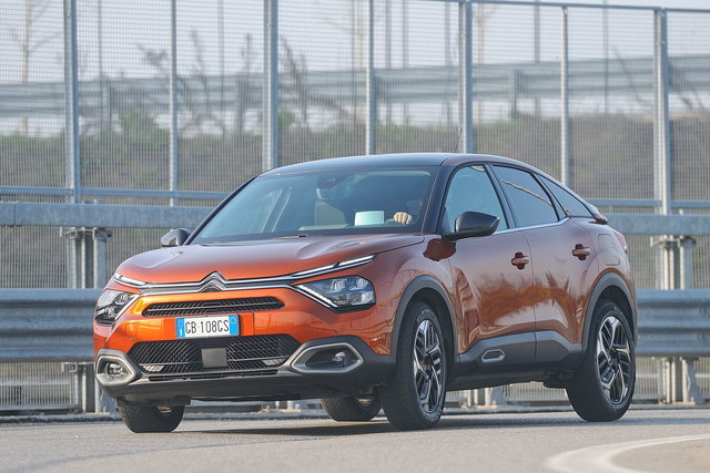 citroen c4 15 bluehadi prova aprile 2021 08