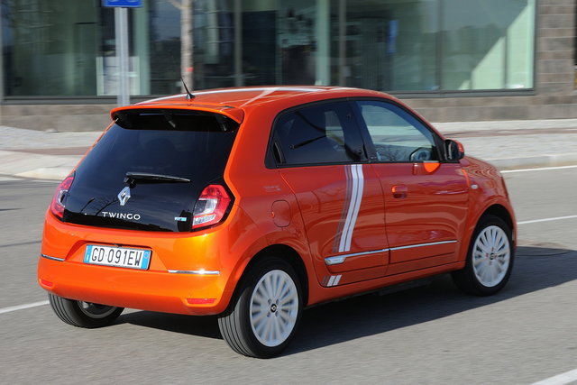renault twingo electric prova 2021 06 06