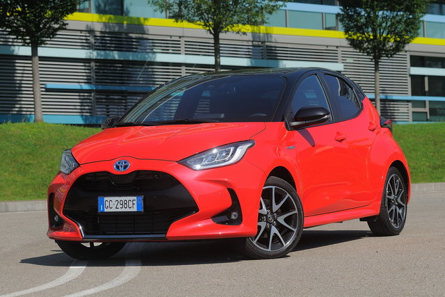 toyota yaris 15 hybrid prova 2020 10 03