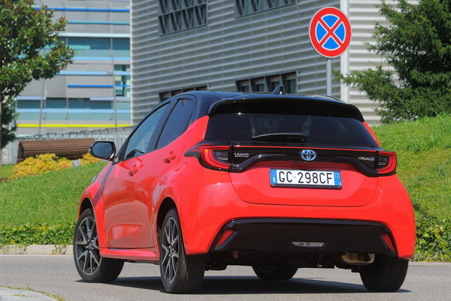 toyota yaris 15 hybrid prova 2020 10 07