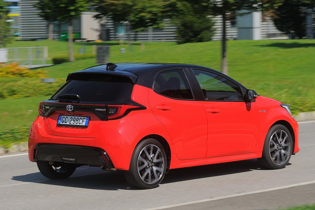 toyota yaris 15 hybrid prova 2020 10 09