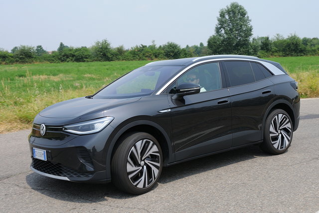 volkswagen id4 prova 2021 10 04
