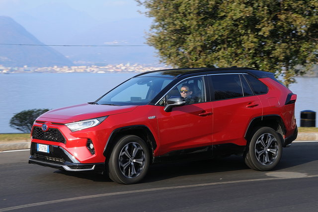 toyota rav4 25 phev prova 2022 03 05
