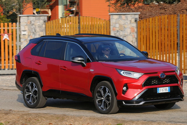 toyota rav4 25 phev prova 2022 03 07