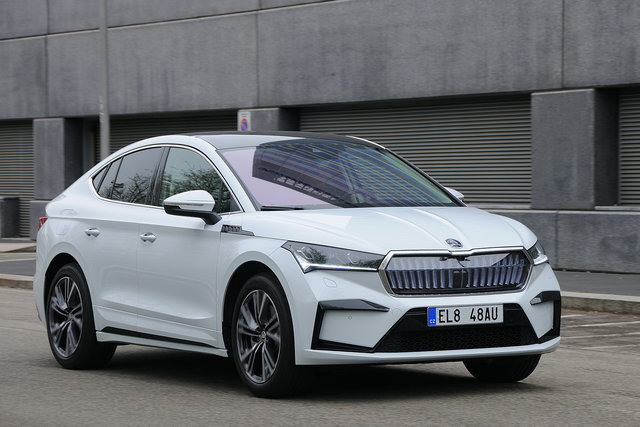 skodaenyaq coupe prova 2022 11 80