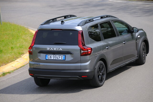 dacia jogger 16 hybrid prova 2023 07 06