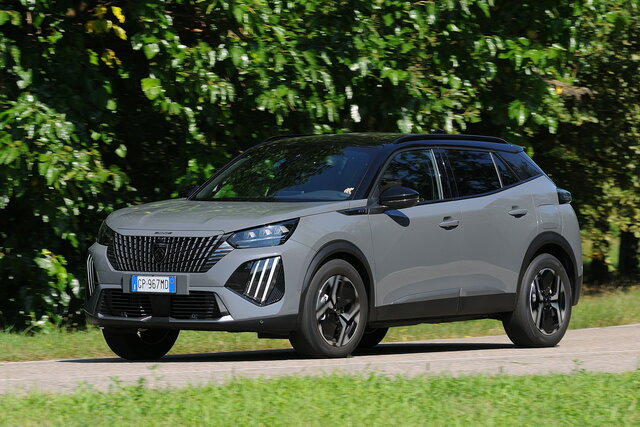 peugeot 2008 12 puretech gt eat8 prova 2023 11 02