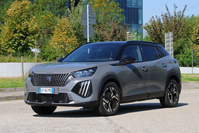 peugeot 2008 12 puretech gt eat8 prova 2023 11 07