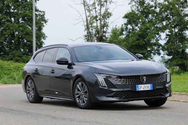 peugeot 508 sw 16 plug in 180 prova 2024 01 08