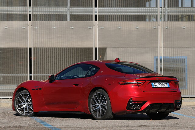 maserati granturismo prova 2024 01 01