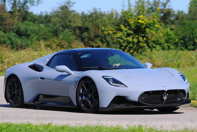 maserati mc 20 cielo prova 2023 12 02