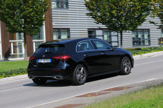 mercedes classe a 250e prova 2023 12 10