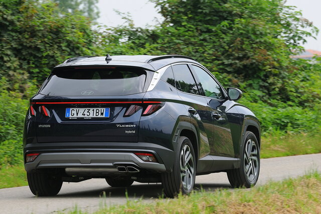 hyundai tucson 16 hev prova 2024 08 06