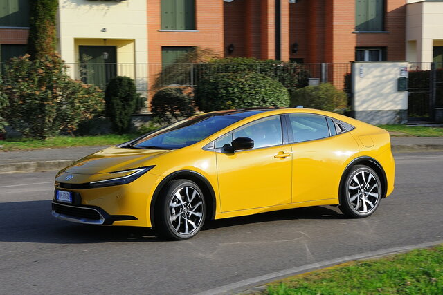toyota prius 20 plug in prova 2024 08 02