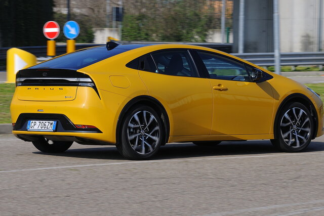 toyota prius 20 plug in prova 2024 08 03