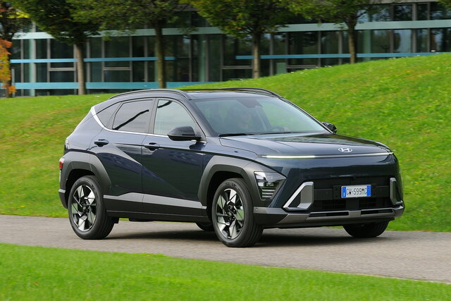 hyundai kona 16 hev prova 2024 12 02