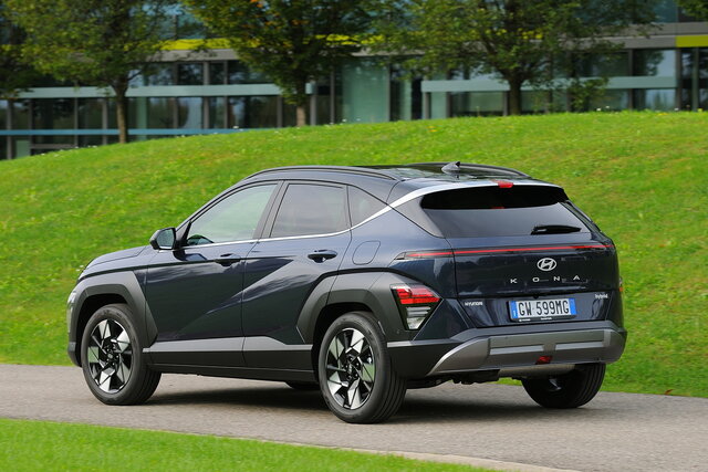 hyundai kona 16 hev prova 2024 12 03