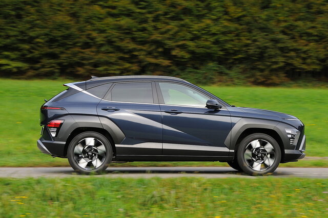 hyundai kona 16 hev prova 2024 12 04