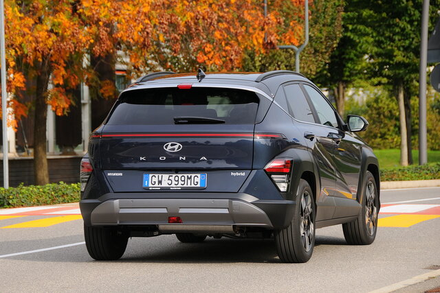 hyundai kona 16 hev prova 2024 12 06