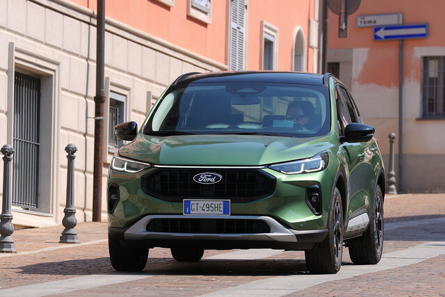 ford kuga 25 fhev active x cvt 2024 11