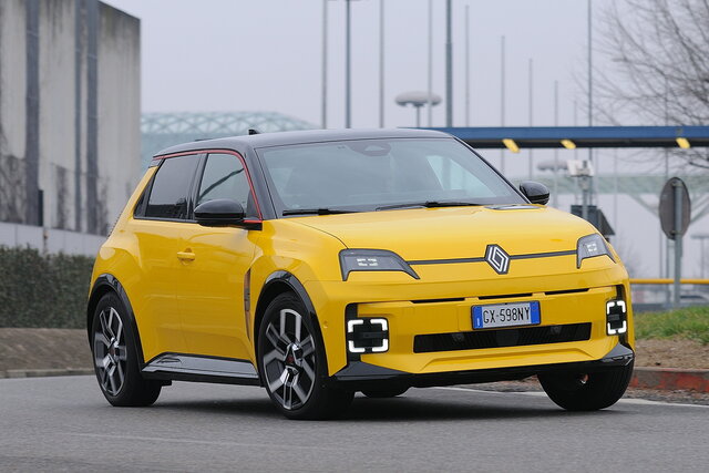 renault 5 e tech prova 2025 04 02