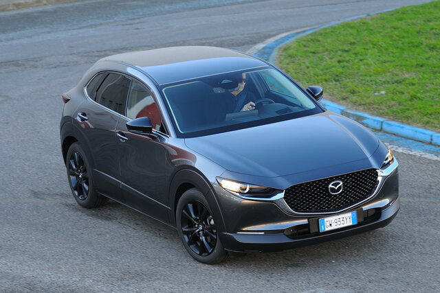 mazda cx 30 25 hybrid prova 2025 04 15
