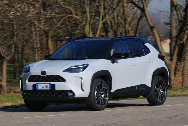 toyota yaris cross gr prova 2025 04 02