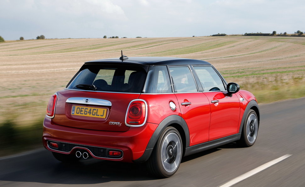 Mini 5 Porte Prova Scheda Tecnica Opinioni E Dimensioni Cooper S