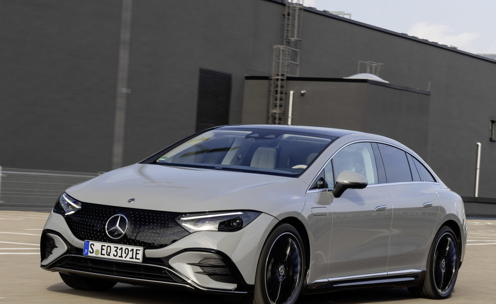 Mercedes EQE
