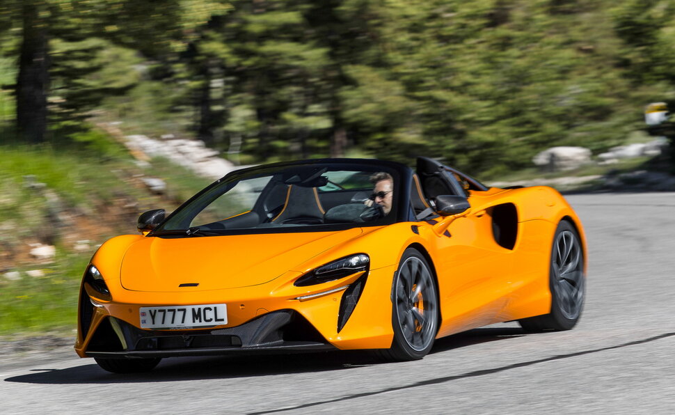 McLaren Artura Spider
