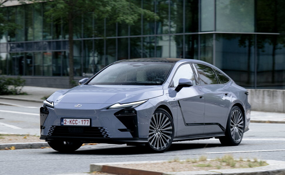 Lexus ES