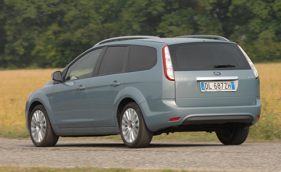Prova Ford Focus Style Wagon Scheda Tecnica Opinioni E Dimensioni