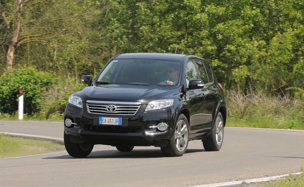 Prova Toyota Rav4 Scheda Tecnica Opinioni E Dimensioni Crossover 2 2