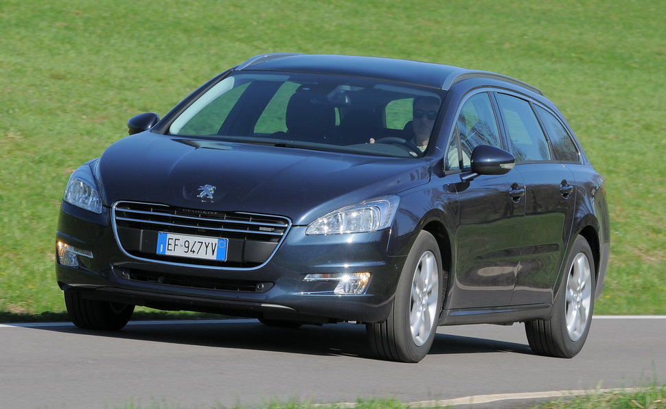 Prova Peugeot 508 Sw Scheda Tecnica Opinioni E Dimensioni 1 6 8v E