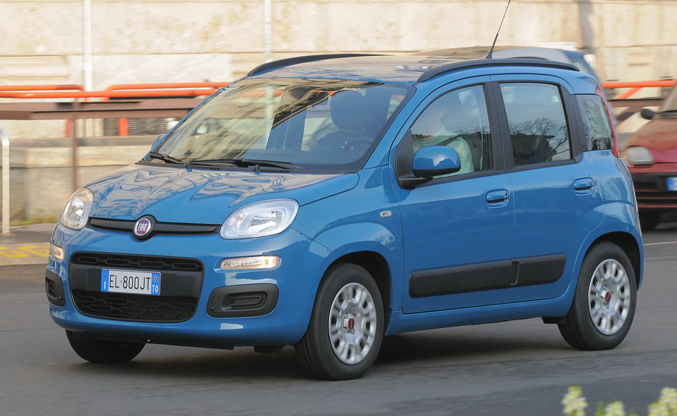 Prova Fiat Panda scheda tecnica opinioni e dimensioni 1.2 Easy